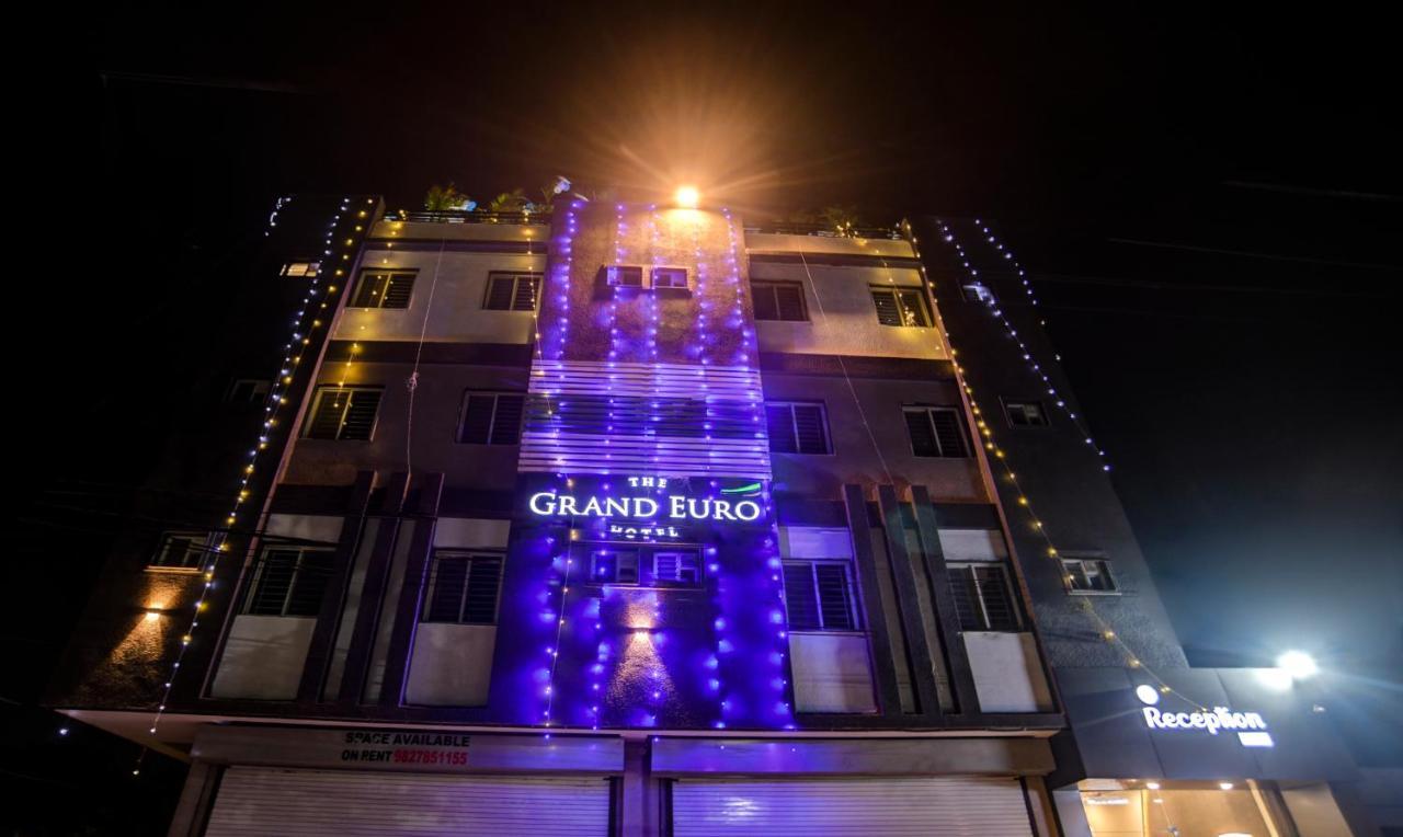 Treebo Grand Euro Pipliyahana Square Indore Exterior foto
